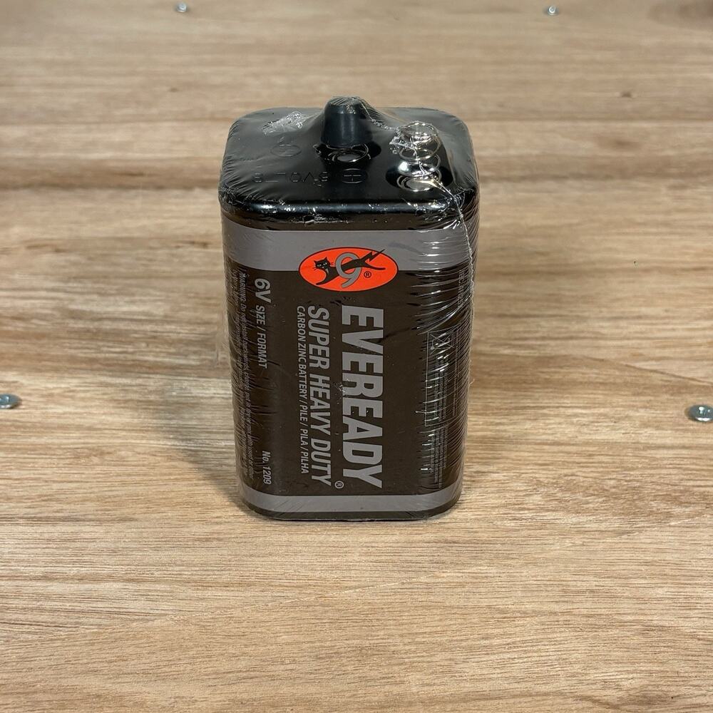 EVEREADY 6V Battery, Super Heavy Duty 6 Volt Battery, 1 Count